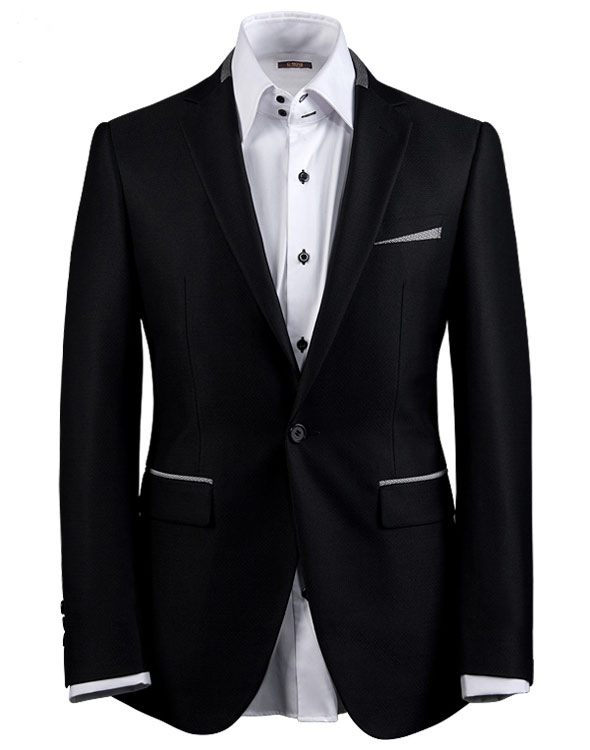 定制合身新郎礼服要注意哪些 定制合身新郎礼服要注意哪些